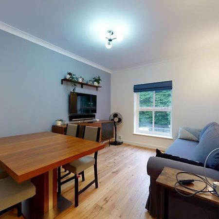 Lovely 2-Bedroom Flat Near Highgate 런던 외부 사진