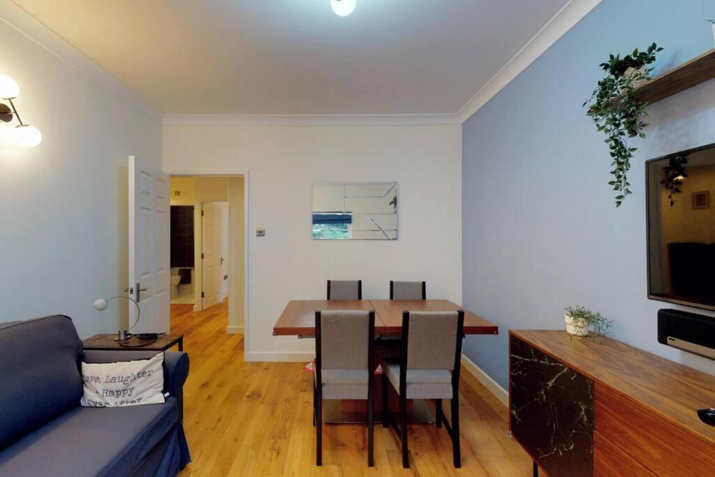 Lovely 2-Bedroom Flat Near Highgate 런던 외부 사진